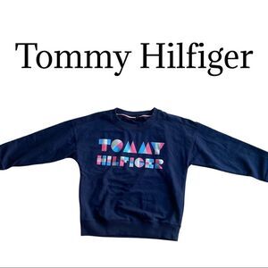 TOMMY HILFIGER- girl’s pullover sweater w/ geo print font